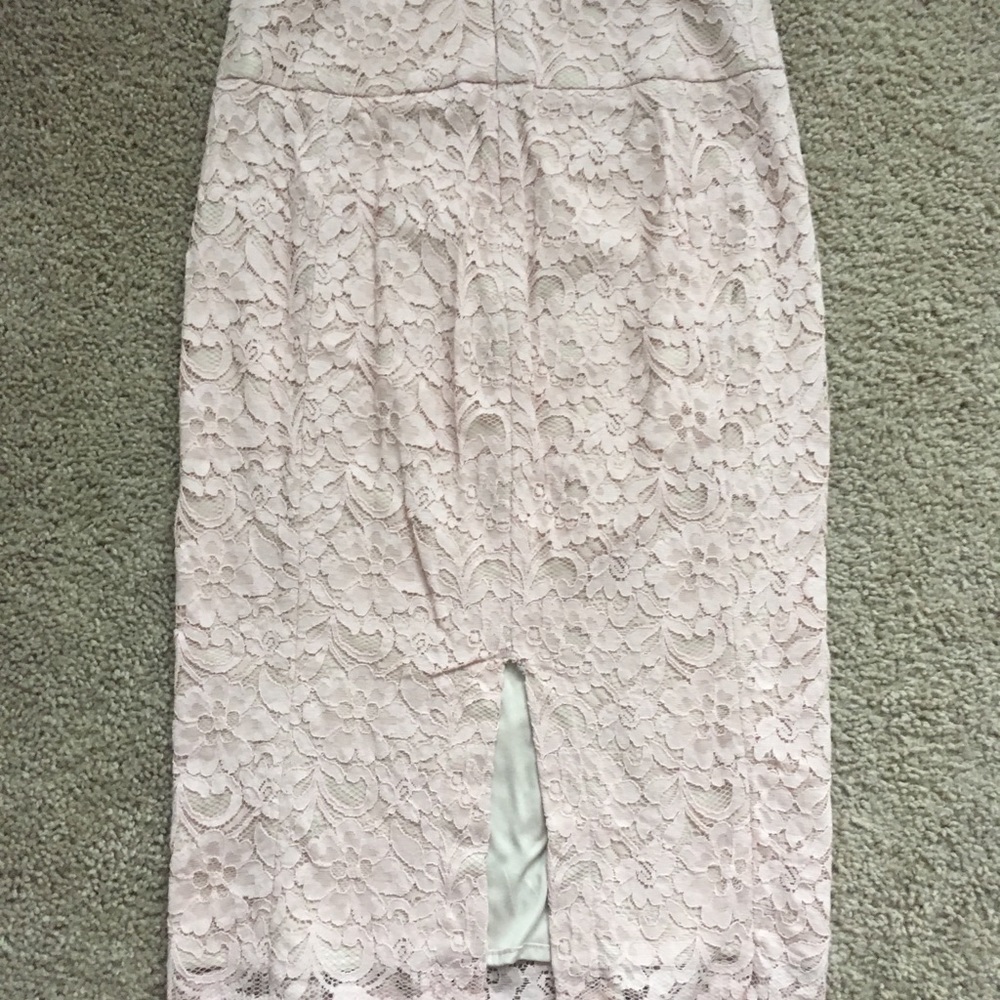 Lace pencil skirt